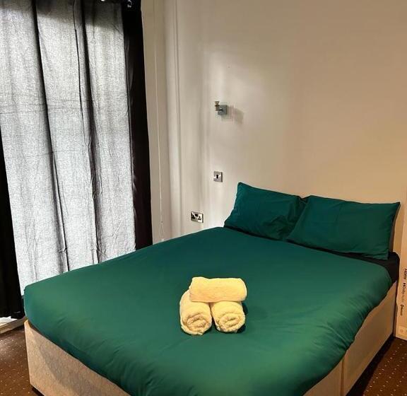 تختخواب و صبحانه 2 And 3 Advent Way