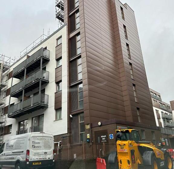 تختخواب و صبحانه 2 And 3 Advent Way