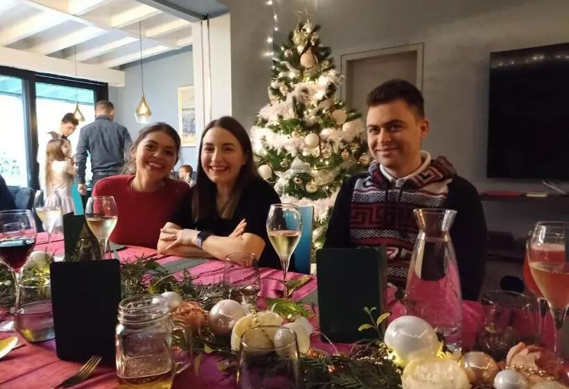 ベッドアンドブレックファースト Lazy Olives