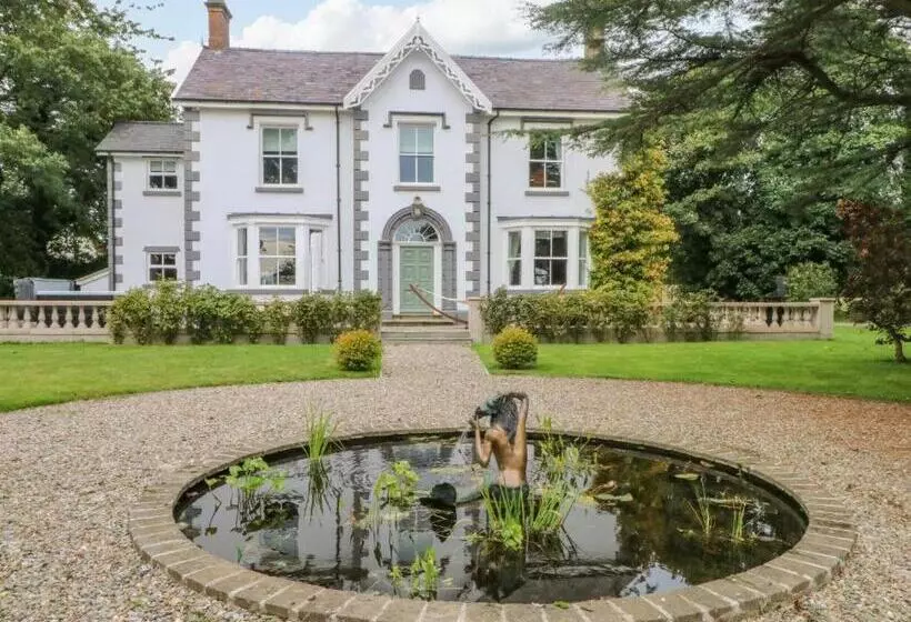 ベッドアンドブレックファースト Plas Cerrig Hall