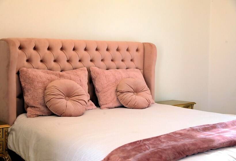 تختخواب و صبحانه Villa Scheherazade