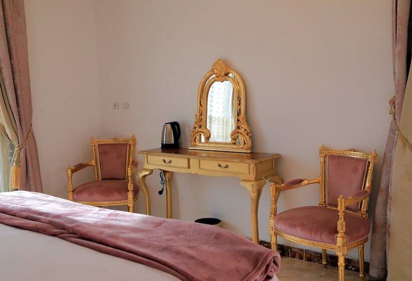 تختخواب و صبحانه Villa Scheherazade