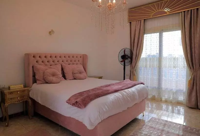 تختخواب و صبحانه Villa Scheherazade