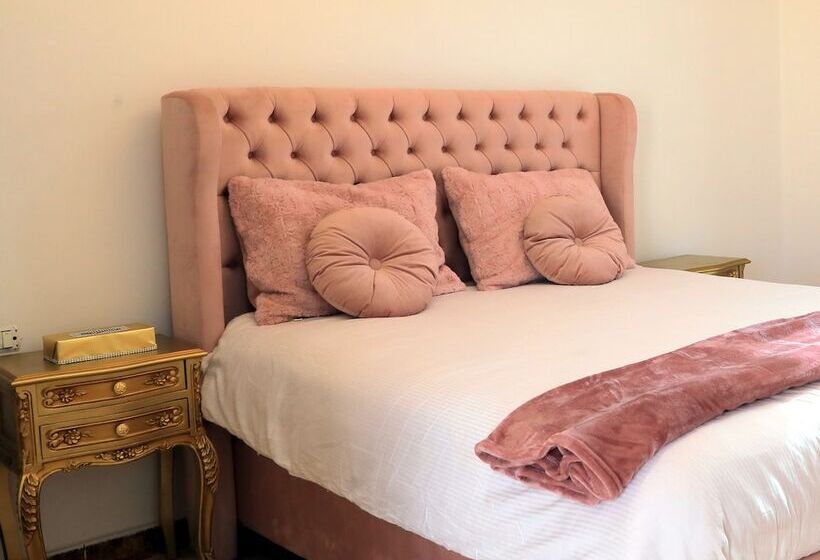 تختخواب و صبحانه Villa Scheherazade