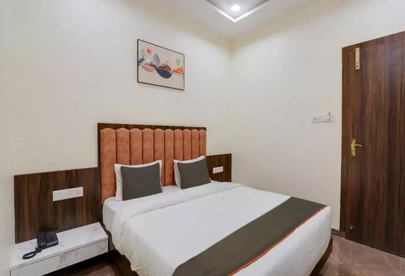 Collection O Hotel Rooms