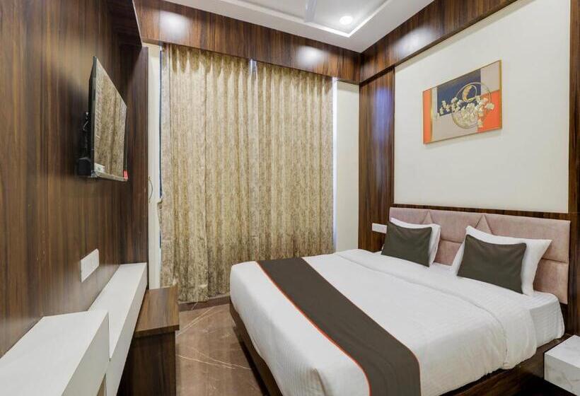 Collection O Hotel Rooms