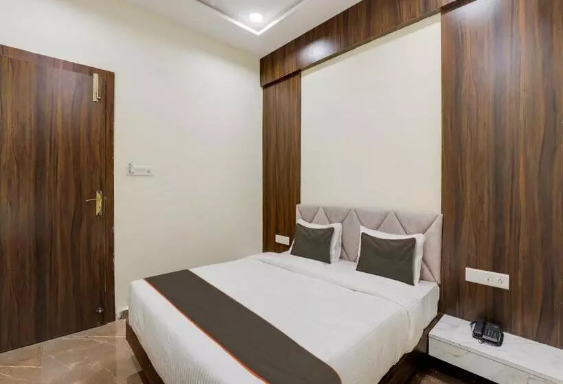 Collection O Hotel Rooms