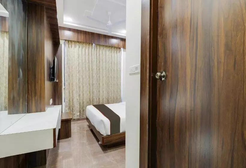 Collection O Hotel Rooms