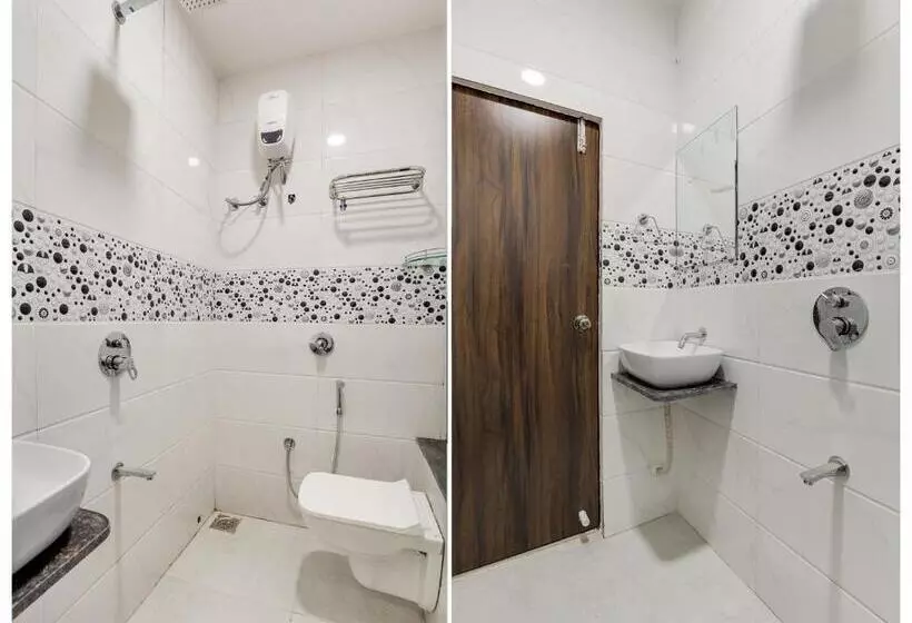 Collection O Hotel Rooms