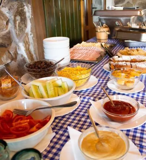 Hotelli Europenzión Salaš