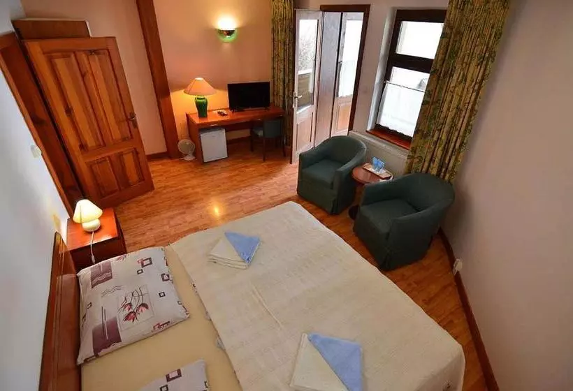 Hotelli Europenzión Salaš