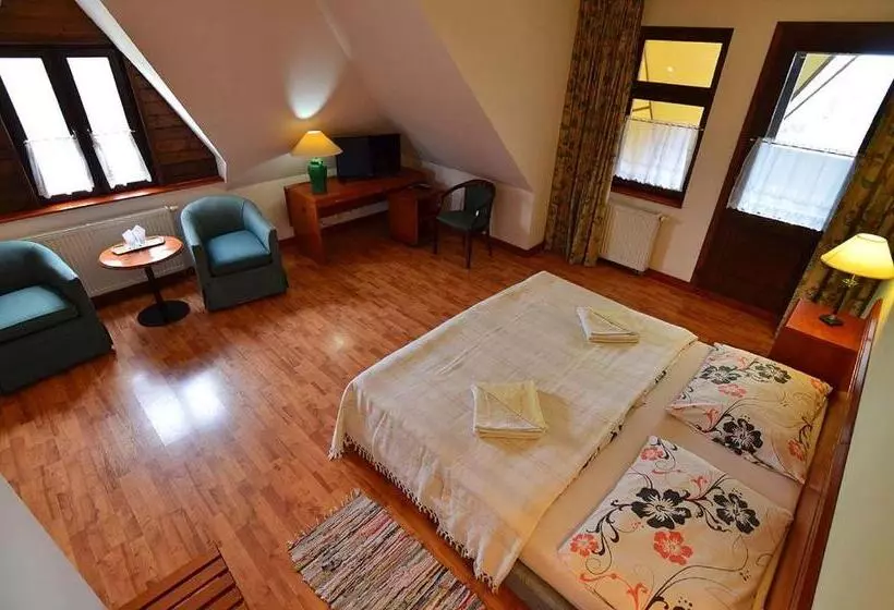 Hotelli Europenzión Salaš