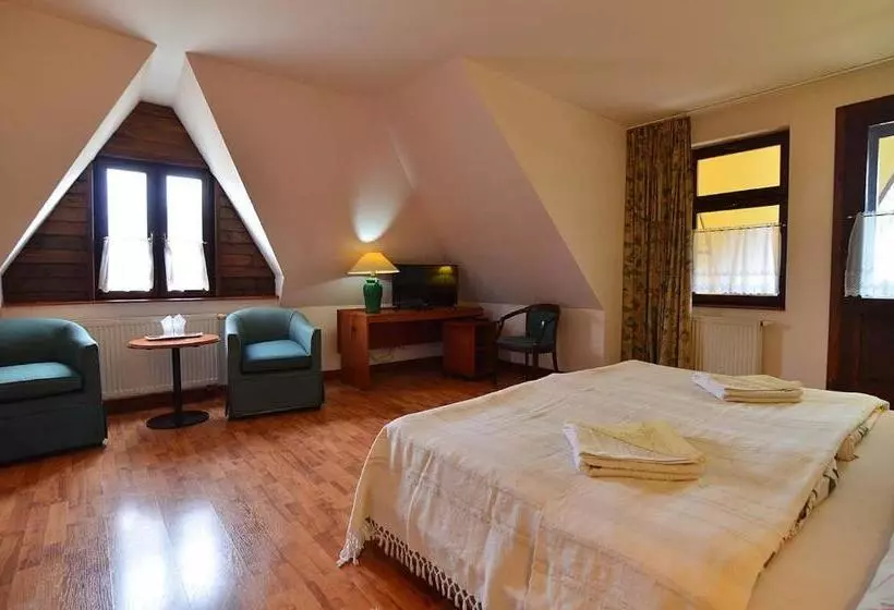 Hotelli Europenzión Salaš