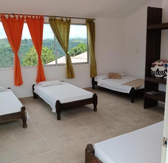 هتل Finca El Turín