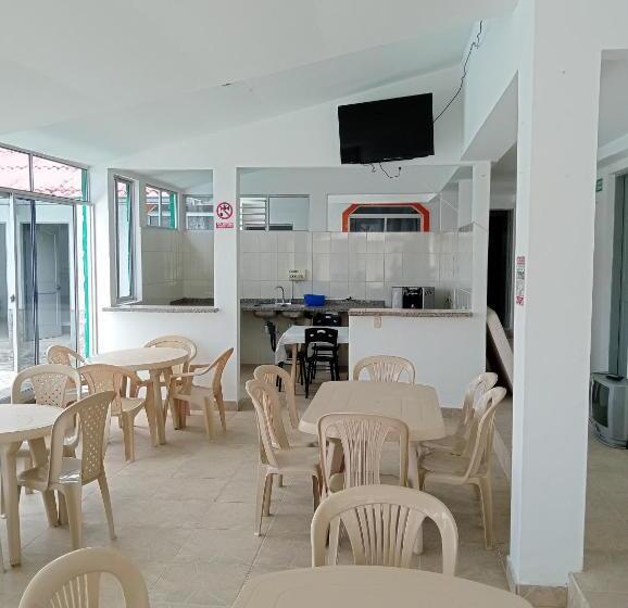 هتل Finca El Turín