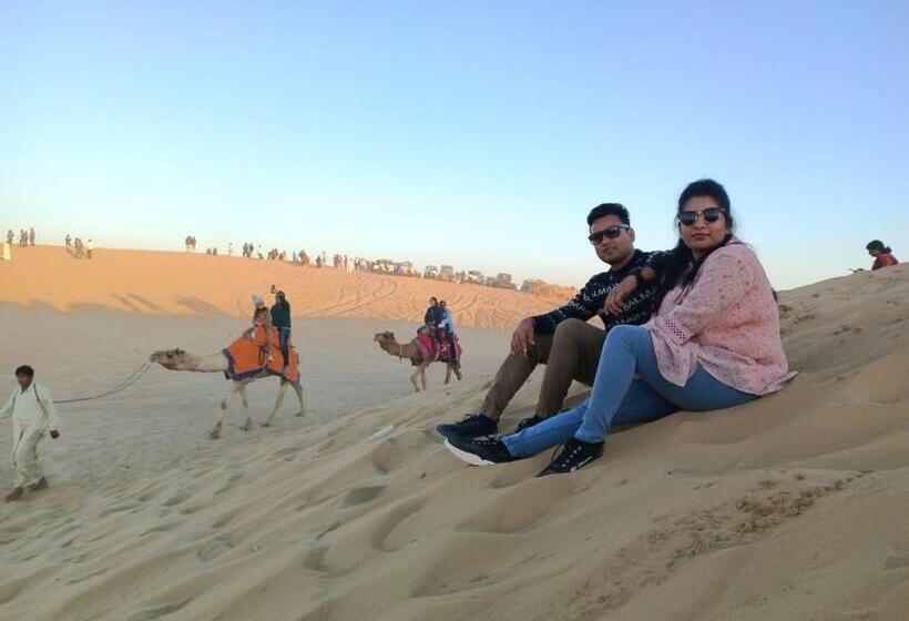 호텔 The Heritage Haveli Desert Camp