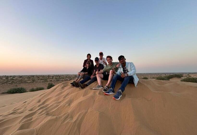 호텔 The Heritage Haveli Desert Camp