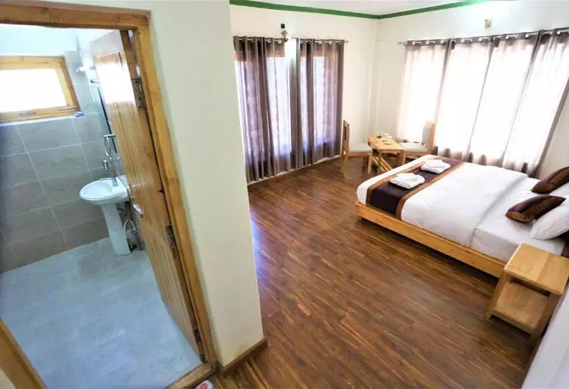 Hotel Paradise Shey
