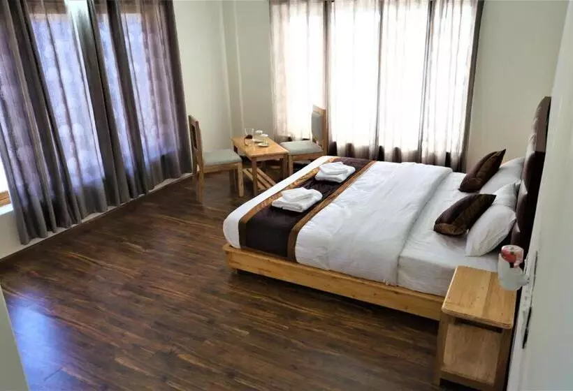 Hotel Paradise Shey