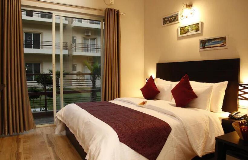 Hôtel Pearl Suites At Omaxe Eternity