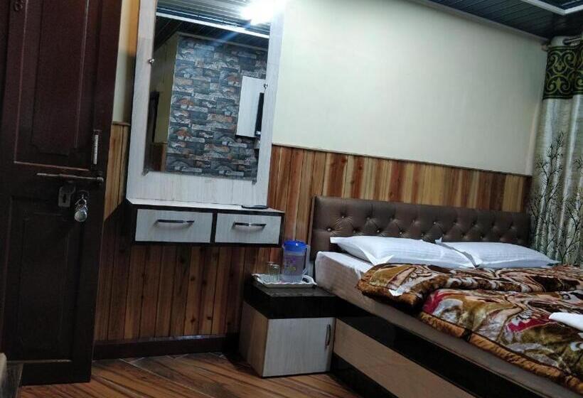 Hotel Sagarmatha And Crystal