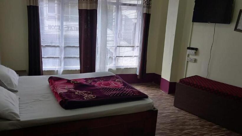 Hotel Sagarmatha And Crystal