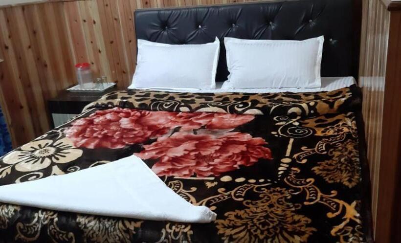 Hotel Sagarmatha And Crystal