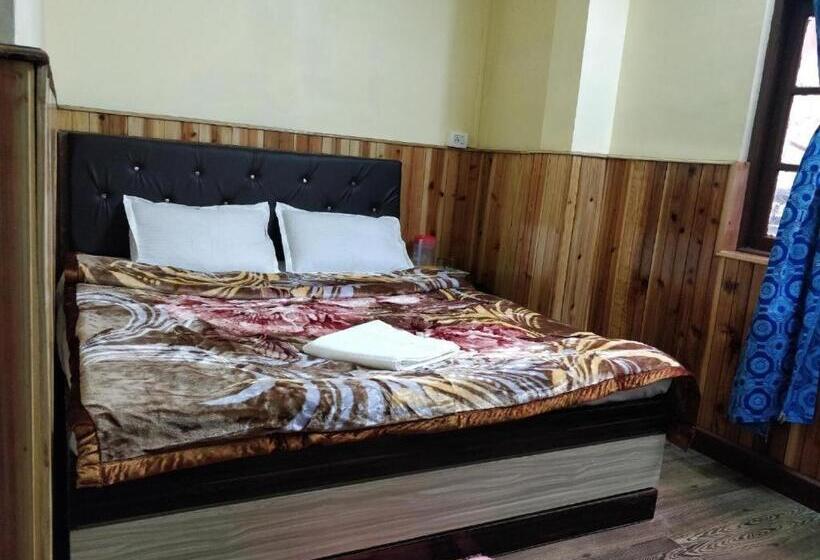 Hotel Sagarmatha And Crystal