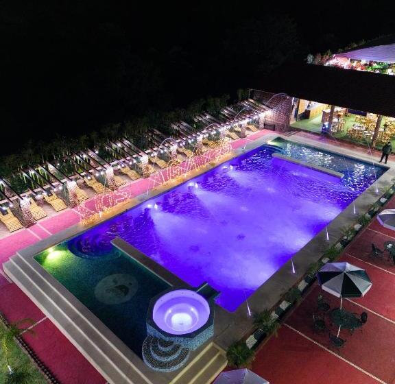 Отель & Spa Los Agaves