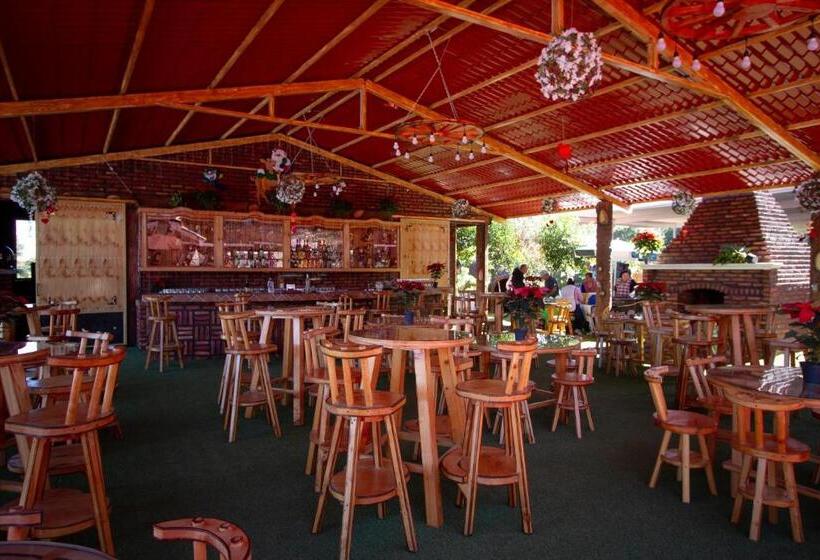 Отель & Spa Los Agaves