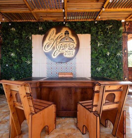 Отель & Spa Los Agaves
