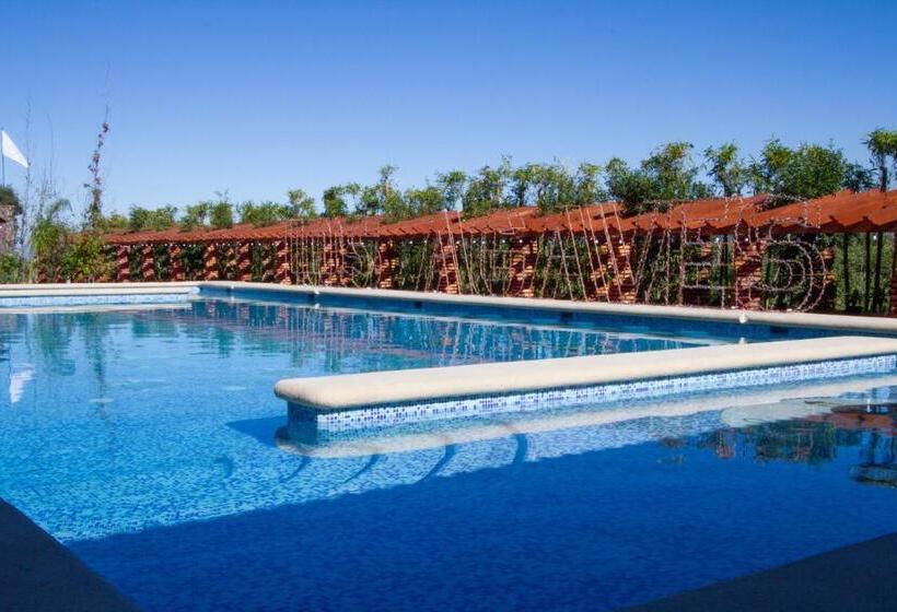 Отель & Spa Los Agaves