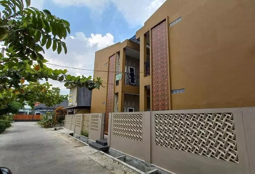 هتل Spot On 93428 Pinus Jaya Syariah