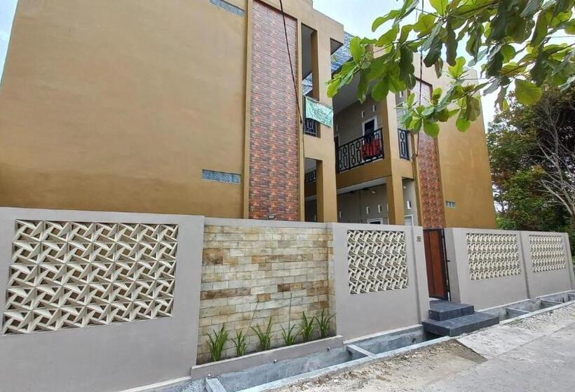 Отель Spot On 93428 Pinus Jaya Syariah