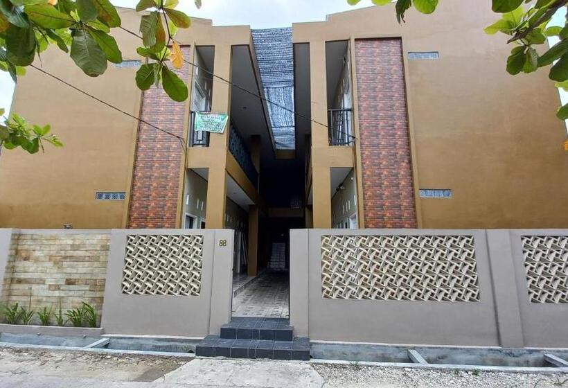 Отель Spot On 93428 Pinus Jaya Syariah