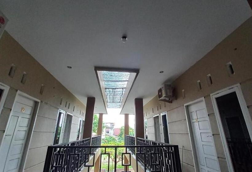 Отель Spot On 93428 Pinus Jaya Syariah