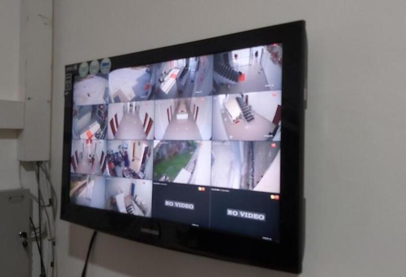 Отель Spot On 93428 Pinus Jaya Syariah