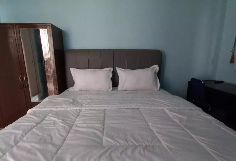 هتل Spot On 93428 Pinus Jaya Syariah
