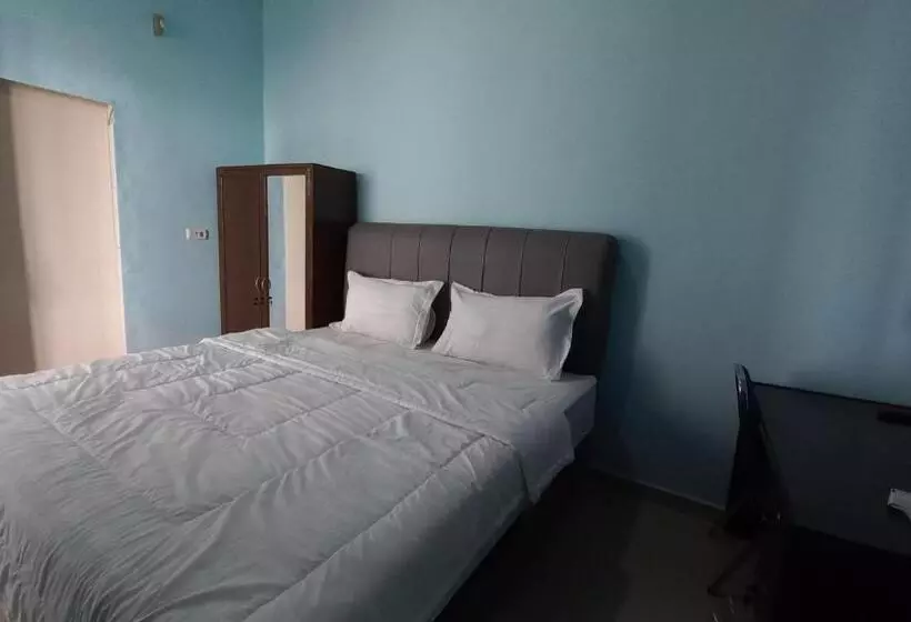 هتل Spot On 93428 Pinus Jaya Syariah