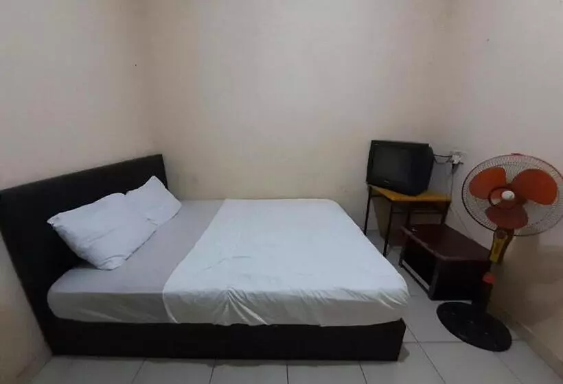 هتل Spot On 93428 Pinus Jaya Syariah