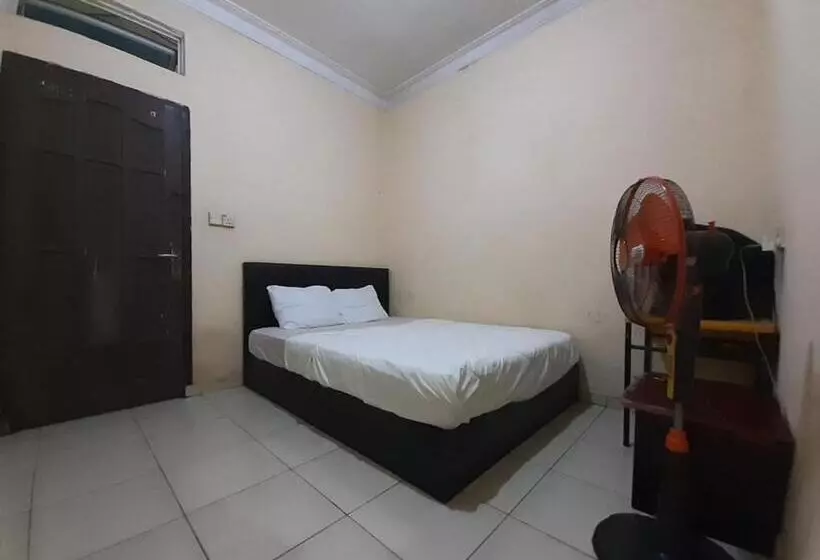 هتل Spot On 93428 Pinus Jaya Syariah