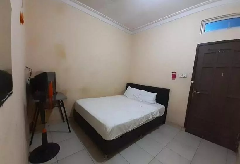 هتل Spot On 93428 Pinus Jaya Syariah