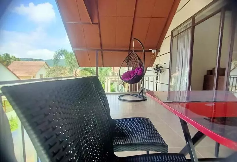 ホテル Stayberries Hornbill Villa Athirappilly