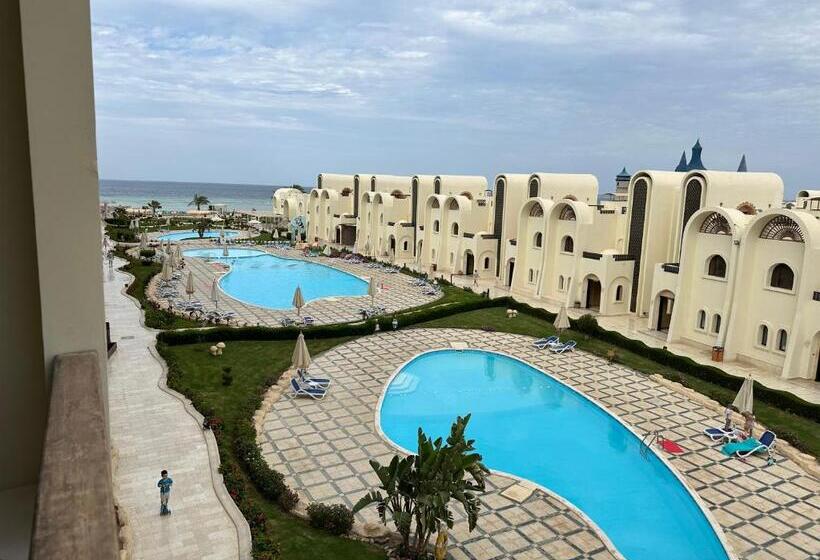 Luxury Beachfront Studio Foreign Nationals Only