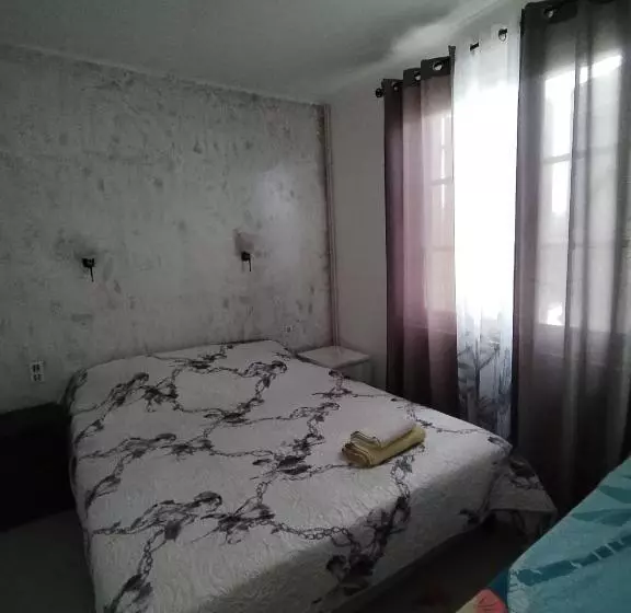 ペンション Chambre Privée Cousine Commune
