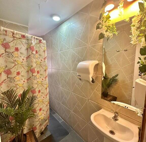 پانسیون Enjoy Hostel