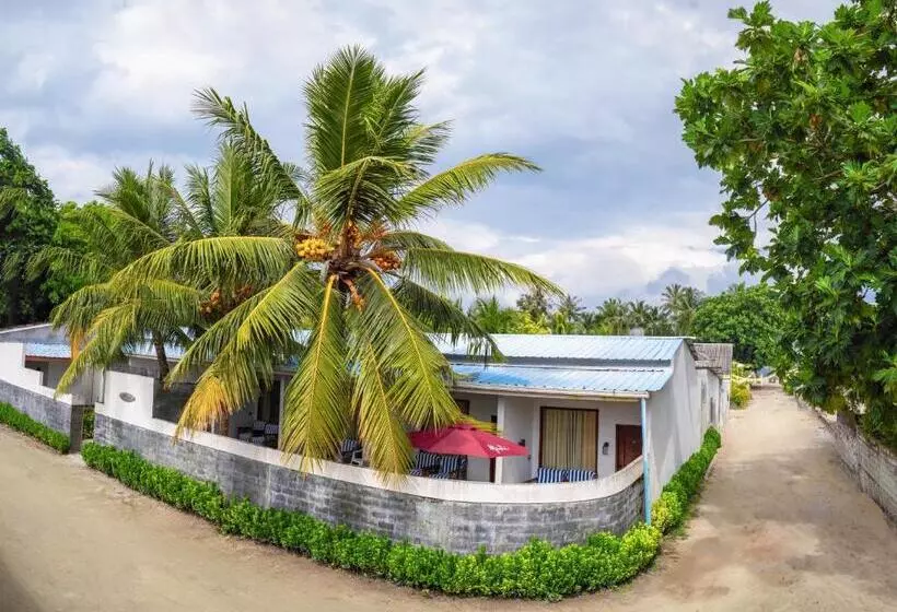 پانسیون Madi Giri Guest House