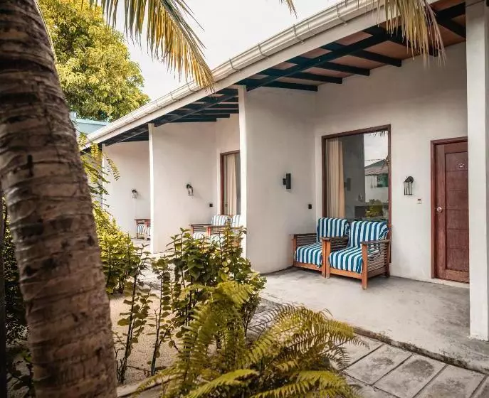 پانسیون Madi Giri Guest House