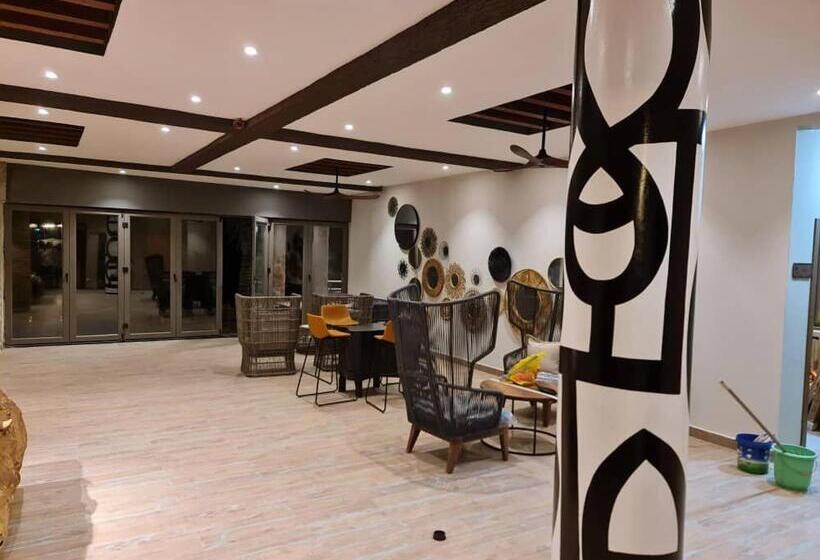 Serenity Terraces Beach, Hotel Kokrobite