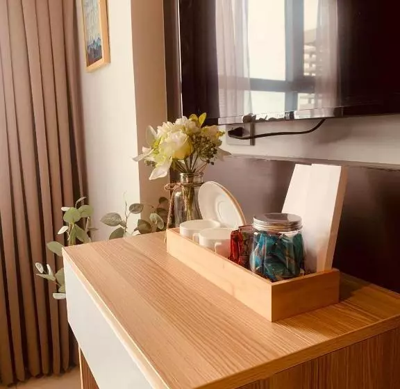 Young S Haven  Horizons 101 Condominium